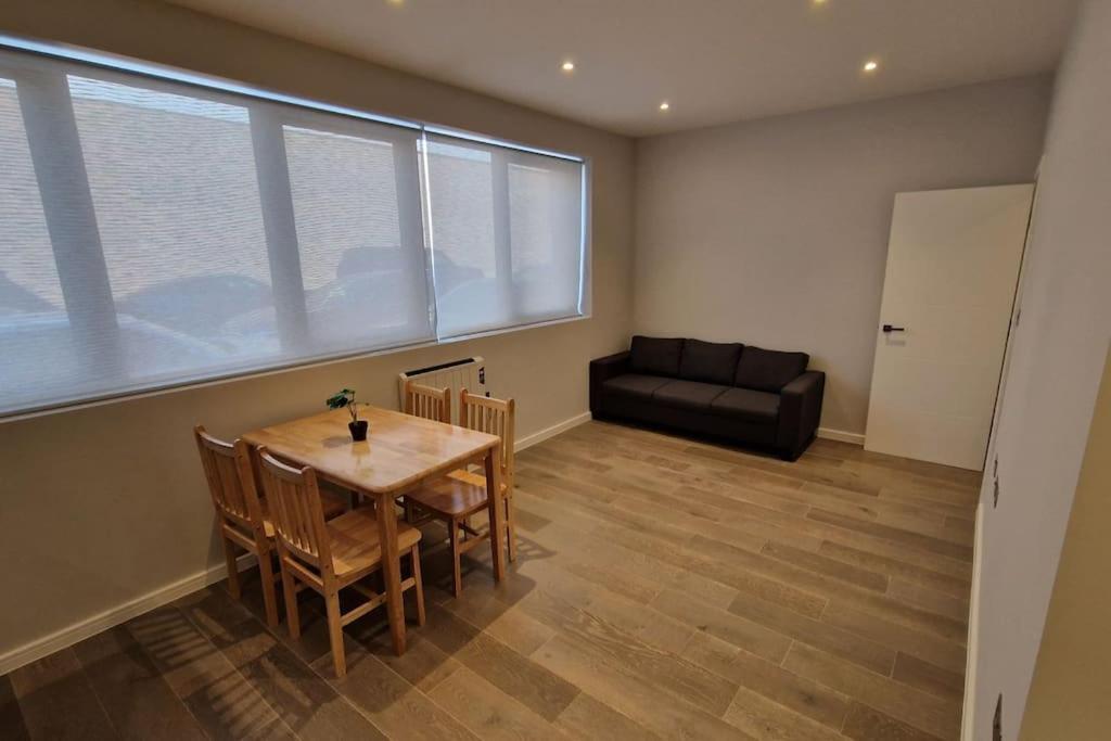 Dream Apartment Finchley 4 Min Walk To The Train Hendon Eksteriør bilde